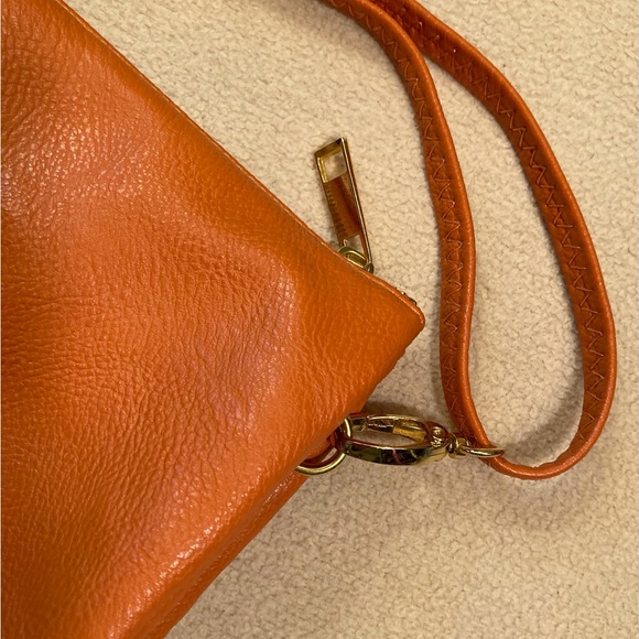 Persimmon orange supple textured leather casual bag with removable strap - Picture 5 of 16